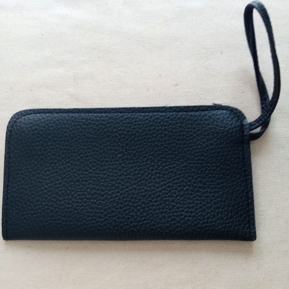 Wristlet - Picture 2 of 3